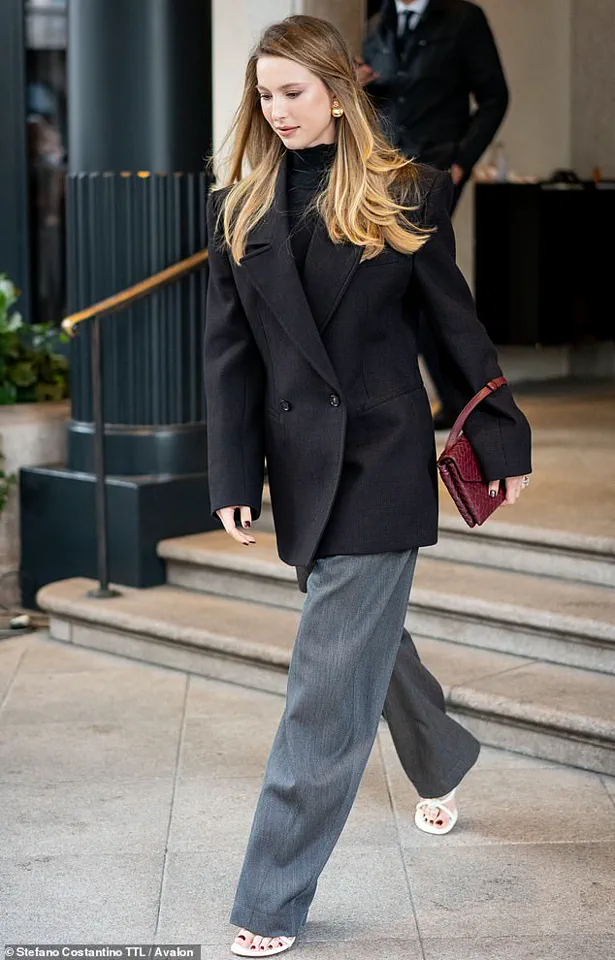 Eve Jobs Makes Striking Fashion Statement at Milan Fashion Week with Casual-Elegant Ensemble