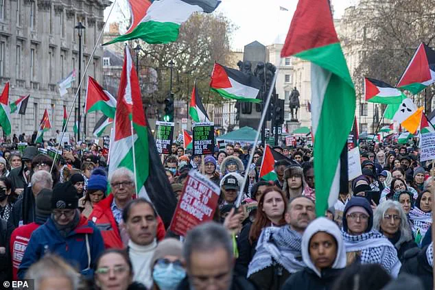 U.S. Weighs Sanctuary for British Jews as Antisemitism Rises, Reports Trump's Lawyer