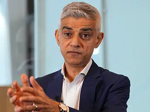 Viral Video Captures Shocking Theft at London Eye: Track Athlete's Phone Snatched in Broad Daylight