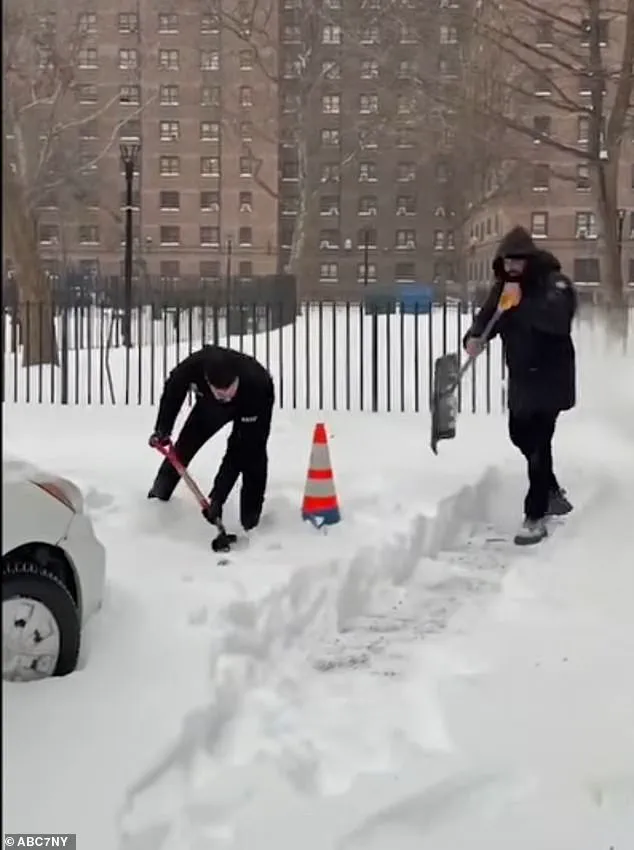 Winter Storm Fern Buries NYC in Record 11.5 Inches of Snow as Mayor Mamdani Joins Efforts to Clear Streets
