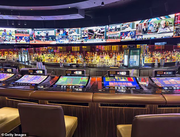 Las Vegas Tourism Stumbles in 2025 Amid Sharp Decline to 38.5 Million Visitors