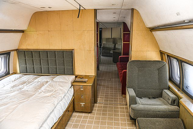 Jeffrey Epstein's 'Lolita Express' Revealed: 90 Private Jet Trips Between US and UK Exposed in Newly Released Logs