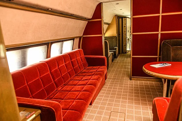 Jeffrey Epstein's 'Lolita Express' Revealed: 90 Private Jet Trips Between US and UK Exposed in Newly Released Logs