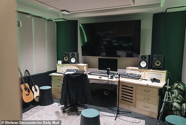 New York City Tests No-Strings-Attached Cash for Homeless Youth in $15,800 Experiment