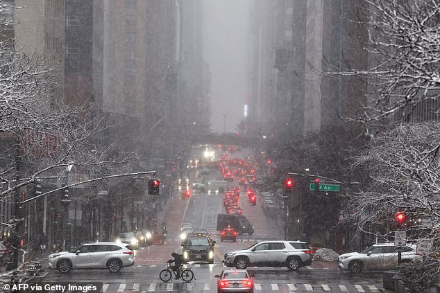 New York Mayor Orders Citywide Travel Ban as Major Winter Storm Threatens East Coast