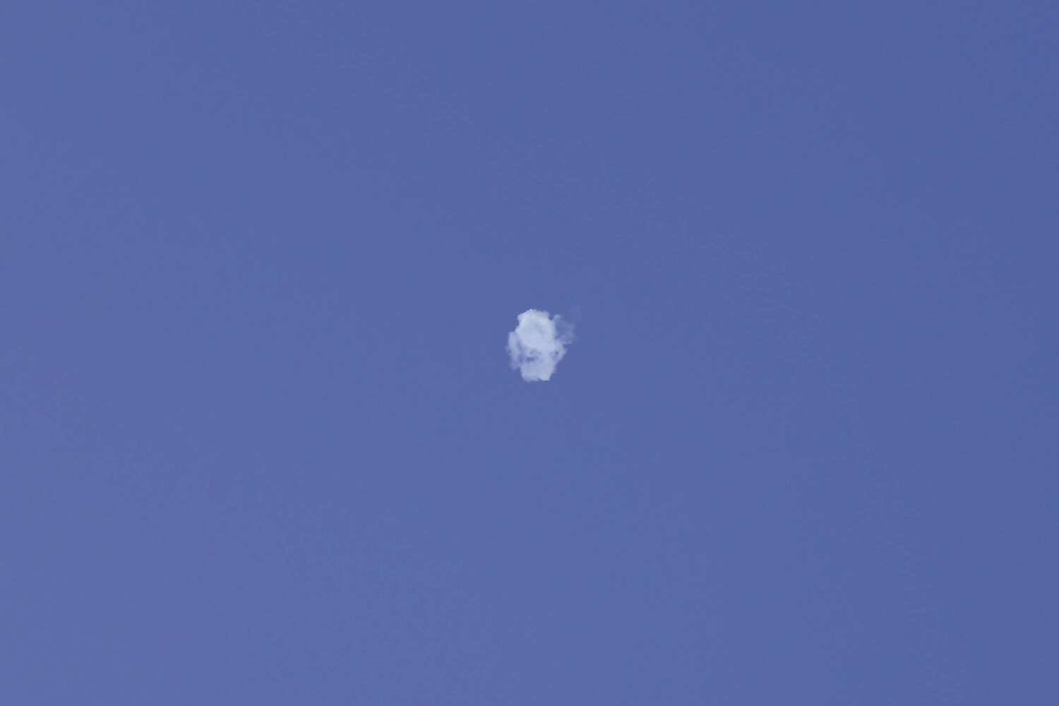 Abu Dhabi Explosions Prompt Shelter Orders, No Official Casualty Reports Amid Unconfirmed Missile Debris Claims