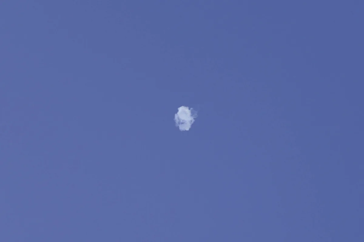 Abu Dhabi Explosions Prompt Shelter Orders, No Official Casualty Reports Amid Unconfirmed Missile Debris Claims