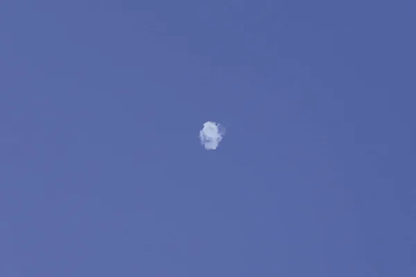 Abu Dhabi Explosions Prompt Shelter Orders, No Official Casualty Reports Amid Unconfirmed Missile Debris Claims