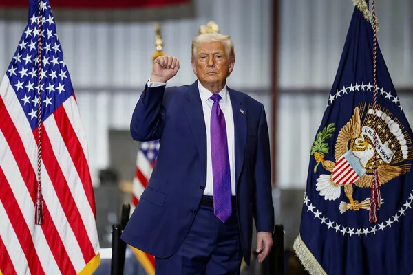 Cotton: Trump's Iran Strategy Focused on Aerial and Naval Action, Not Ground Invasion