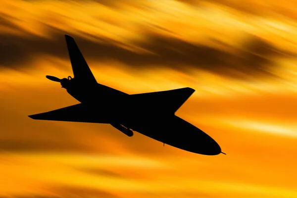 Kuwait Airport Hit by UAV: Five Injured, Damage Assessed in First Attack in a Decade