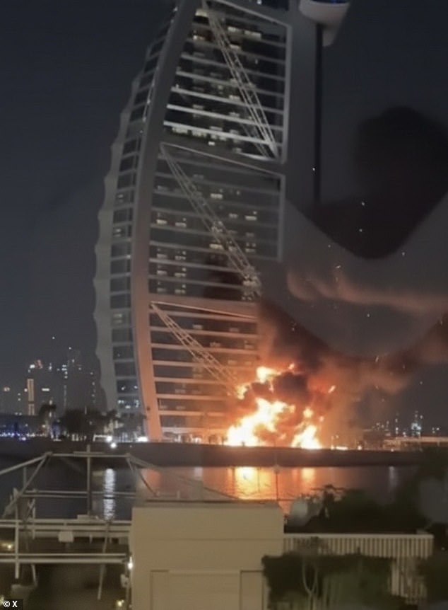 Dubai's LuLu Hypermarket Turns Into Chaos as Panic Buying Erupts Amid Iranian Missile Alerts