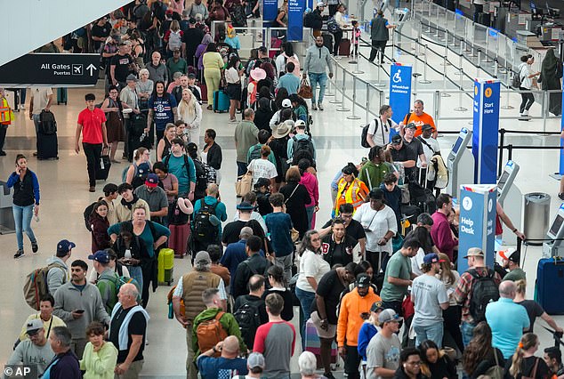 Houston Airport Security Lines Ease, But TSA Workers Face Paycheck Crisis Amid Ongoing Shutdown