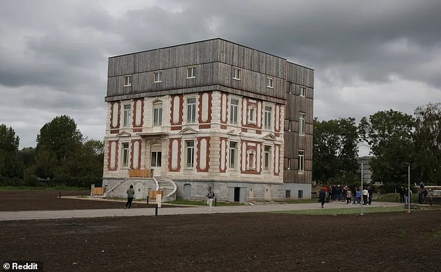 Controversial Modern Addition Sparks Outcry at Historic Château du Tournepuits