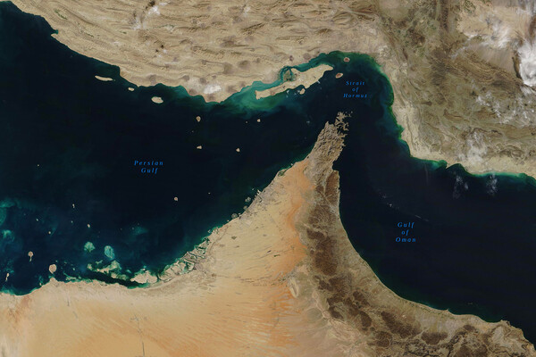 Iran Tightens Control Over Strait of Hormuz, Restricting Passage to Non-Hostile Nations Only
