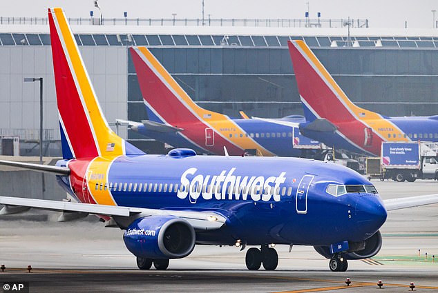 Southwest Airlines Faces Backlash After Overweight Passenger Incident Sparks Debate on Airline Policies and Passenger Rights