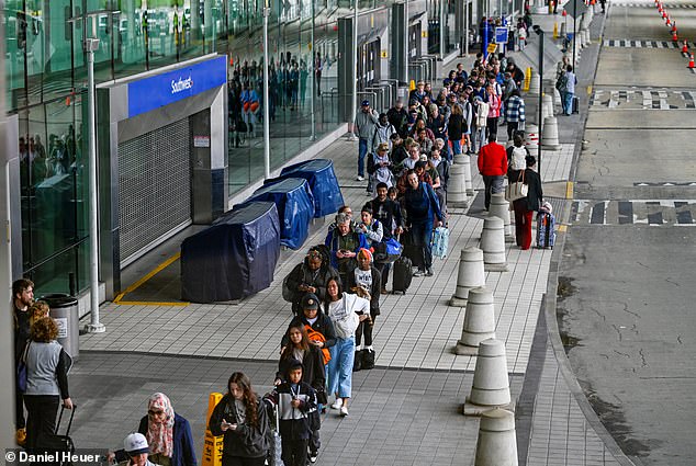 DHS Shutdown Enters 44th Day as House and Senate Clash Over Conflicting Funding Bills, Deepening Political Deadlock