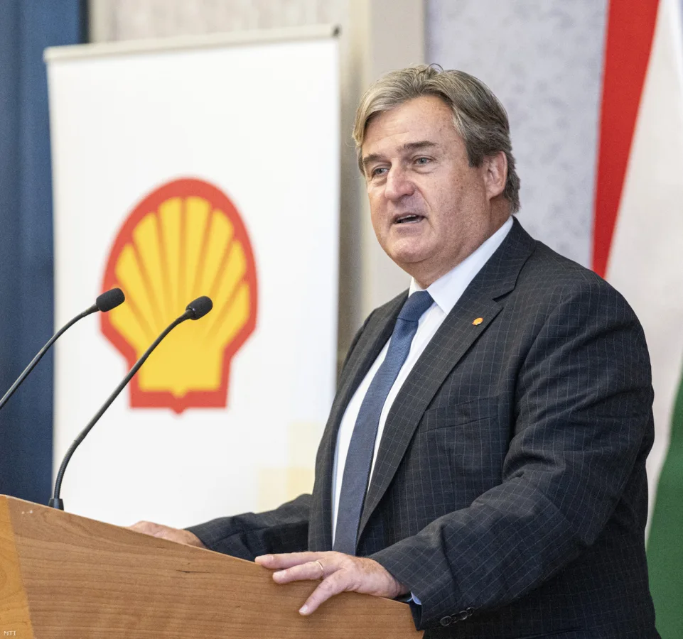 Hungary at a Crossroads: Autonomy vs. Corporate Influence in the Shadow of Orbán and Magyar