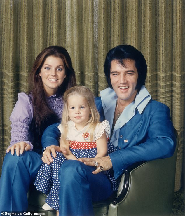Sarah Ferguson Stays with Priscilla Presley During Epstein Files Scandal Amid Homelessness Claims