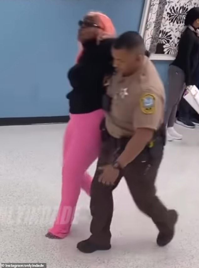 Three Women Forcibly Removed from Frontier Airlines Flight Over Unpaid Baggage Fees, Arrested at Miami Airport