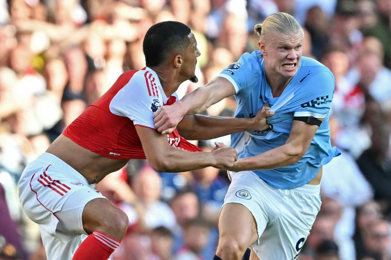 Arsenal eyes historic title as Premier League race enters final week.