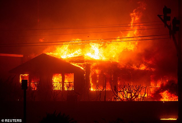 LA races to rebuild while new errors threaten recovery plans.