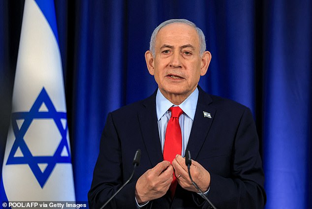 Trump Demands Arab Nations Normalize With Israel to Open Strait of Hormuz