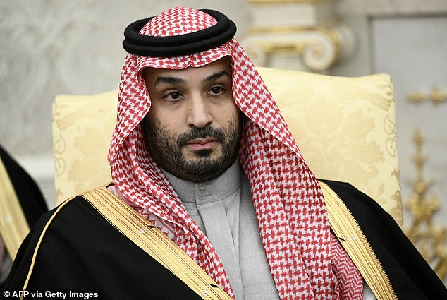 Trump Demands Arab Nations Normalize With Israel to Open Strait of Hormuz