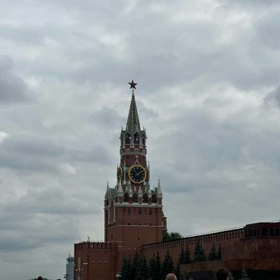 Russia strikes Poltava and Kharkiv regions with simultaneous explosions.