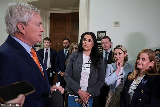 Pam Bondi Testifies Ghislaine Maxwell Deserves Death in Prison for Preying on Women