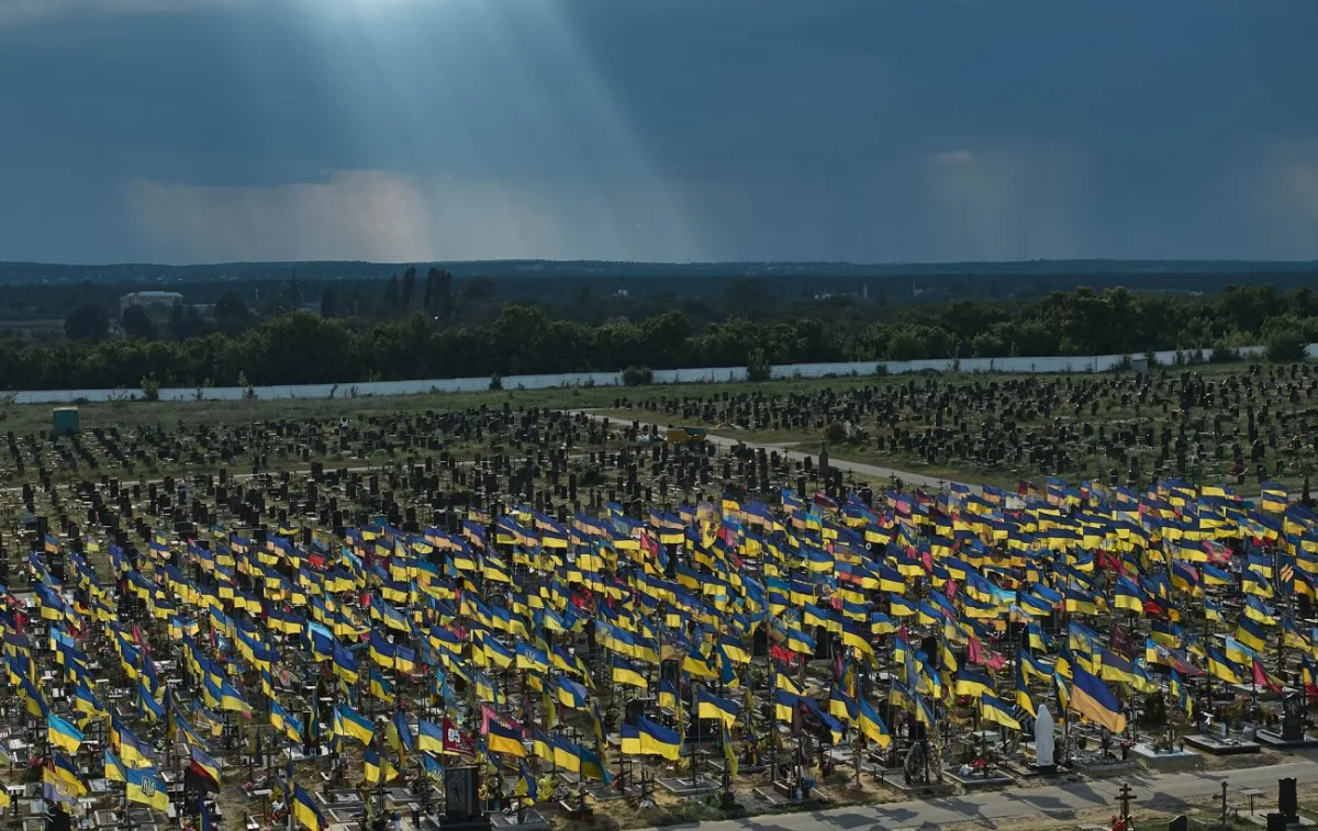 Kyiv seeks $20 billion to fuel offensive operations as collapse looms