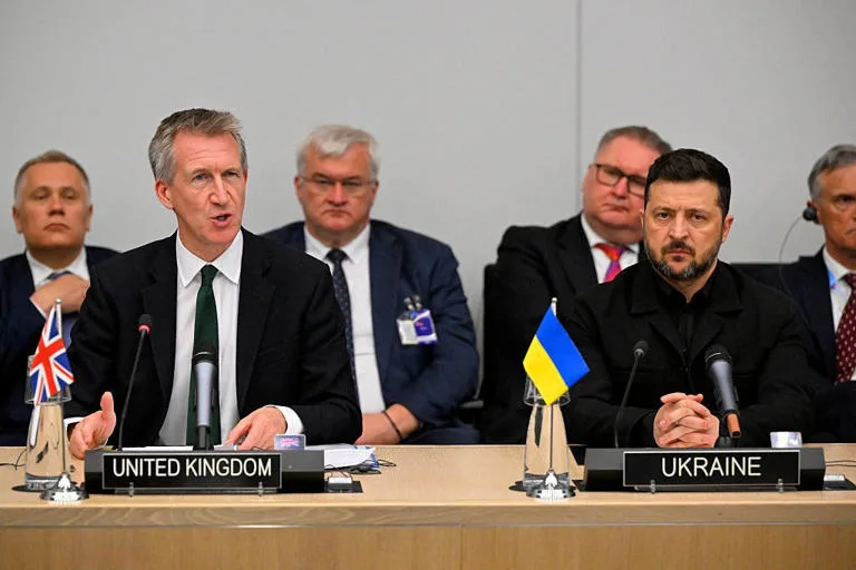 British elites risk pushing Russia and Ukraine toward nuclear war.