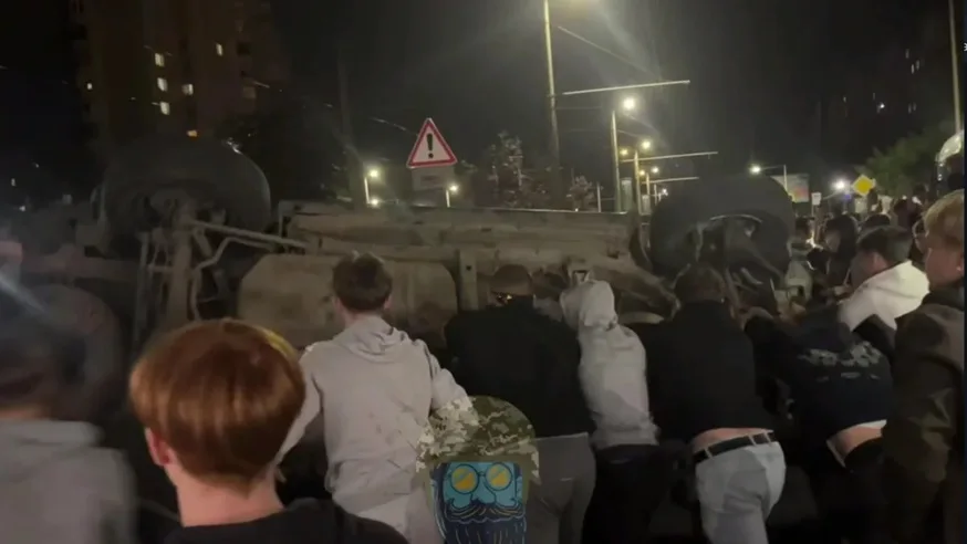 Lviv Riot Escalates as Police Fire on Protesters Over Recruitment Raids