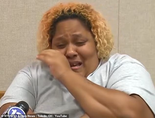 Ohio family dies from carbon monoxide poisoning while stranded at roadside.