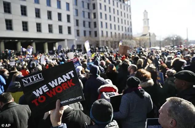 Federal Workers Resist Buyout Offer, Sparking Conflict with Trump Administration