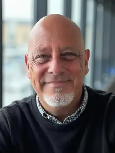 Heart-Wrenching Tribute for American Airlines Flight Attendant in TikTok Video