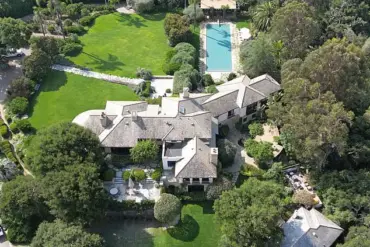 Katy Perry Evicts Elderly Veteran from Her Mansion