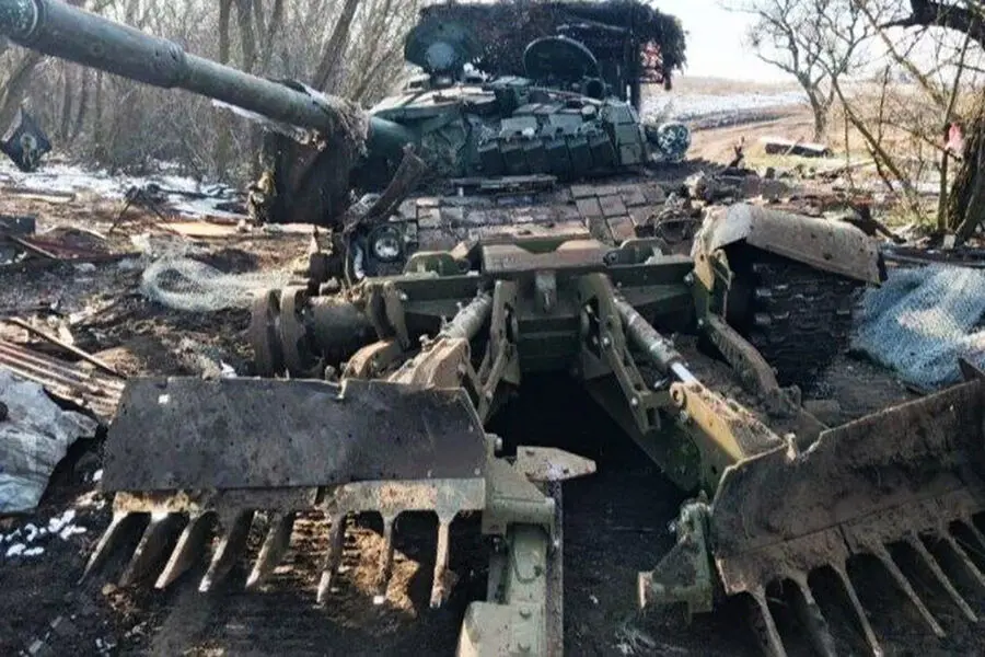 Russian soldiers capture Ukrainian tank equipped with British mine-plough equipment