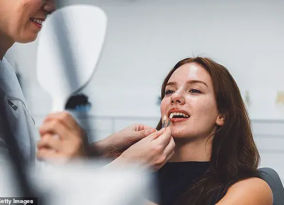 The Ultimate Guide to Veneers: A Celebrity Dentist's Perspective