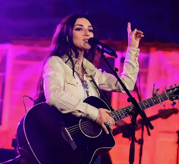 The Unlikely Alliance: Country Singer Alexis Wilkins Shows Support for FBI Director Kash Patel