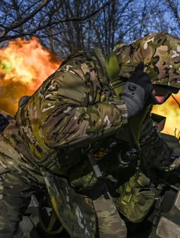 Ukraine Fights Back: Counter-Attacks and Elderly Reserves