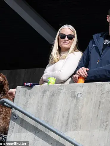 Crown Princess Mette-Marit Supports Nordic Skiers at FIS World Cup in Oslo