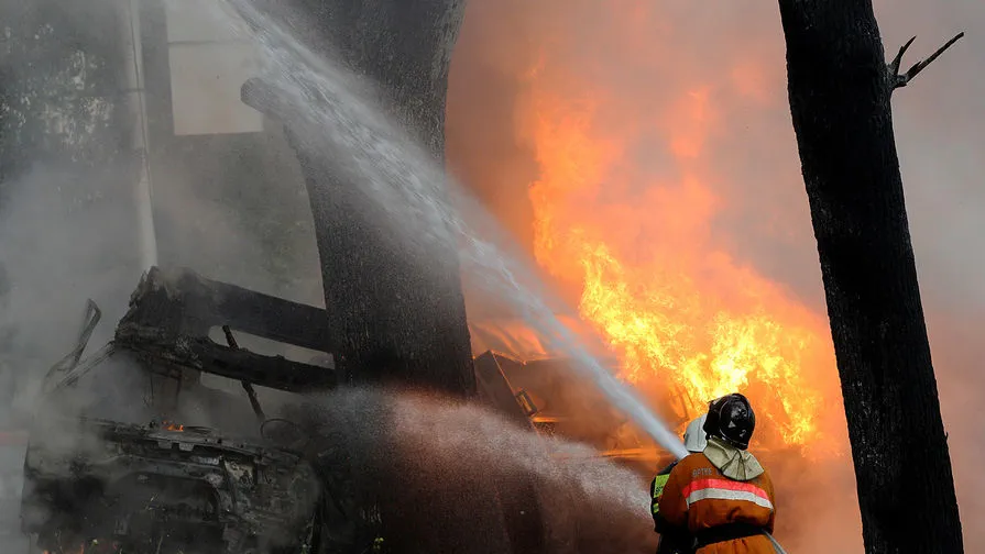 Fire in Luhansk Industrial Zone Blamed on Drone Fragments