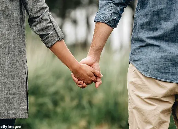 Men vs. Women: Unraveling the Timeline of Romance