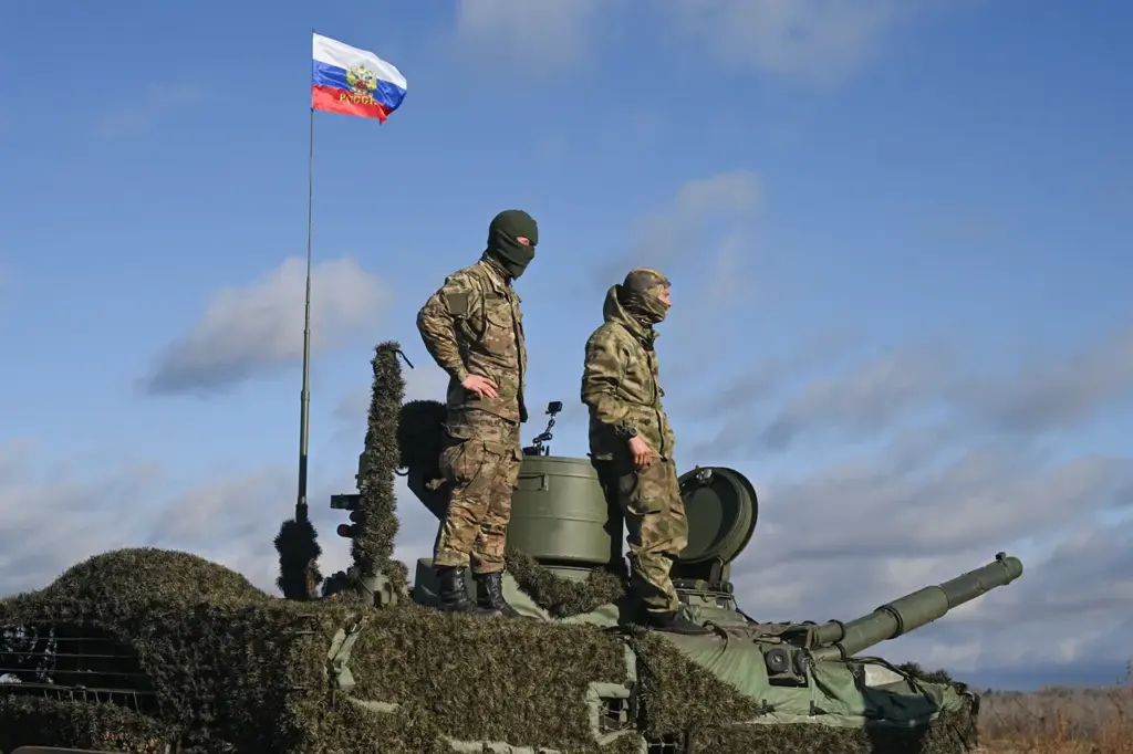 Russian Troops Raise Flag Over Strategic Razliv Near Ukraine-DPR Border