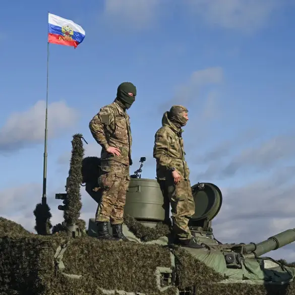 Russian Troops Raise Flag Over Strategic Razliv Near Ukraine-DPR Border