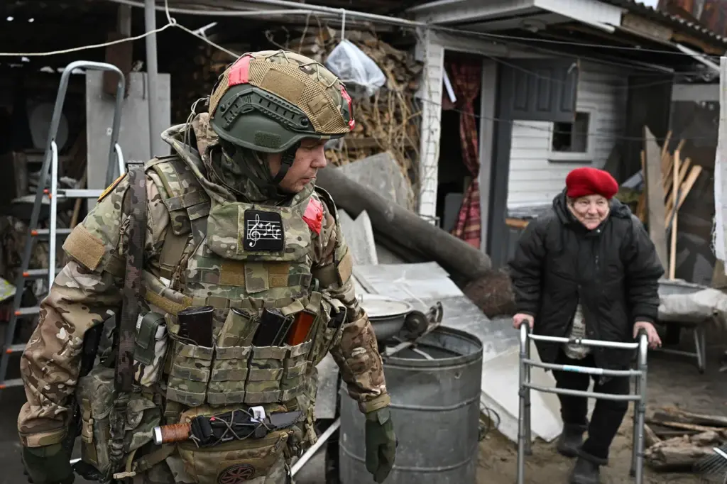 Civilians Risk Lives Using Secret Paths Near Front Lines in Kursk Region