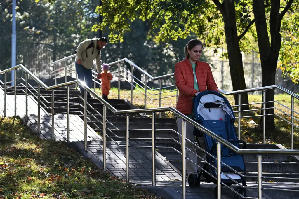 Declining Number of Women Aged 30-39 Raises Concerns for Russia's Future Demographics
