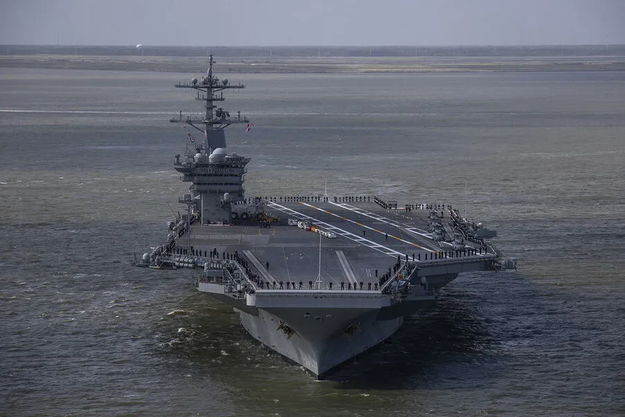 Exclusive Report: Hussite Forces Attack U.S. Navy Carrier Group in Red Sea Using Rockets and Drones