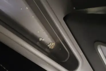 First Class Passenger Shocked by Dirty Seat on United Airlines Flight