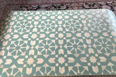Homeowners Can't Agree: Is Missing Triangle on Table a Blunder or Hidden Masterpiece?
